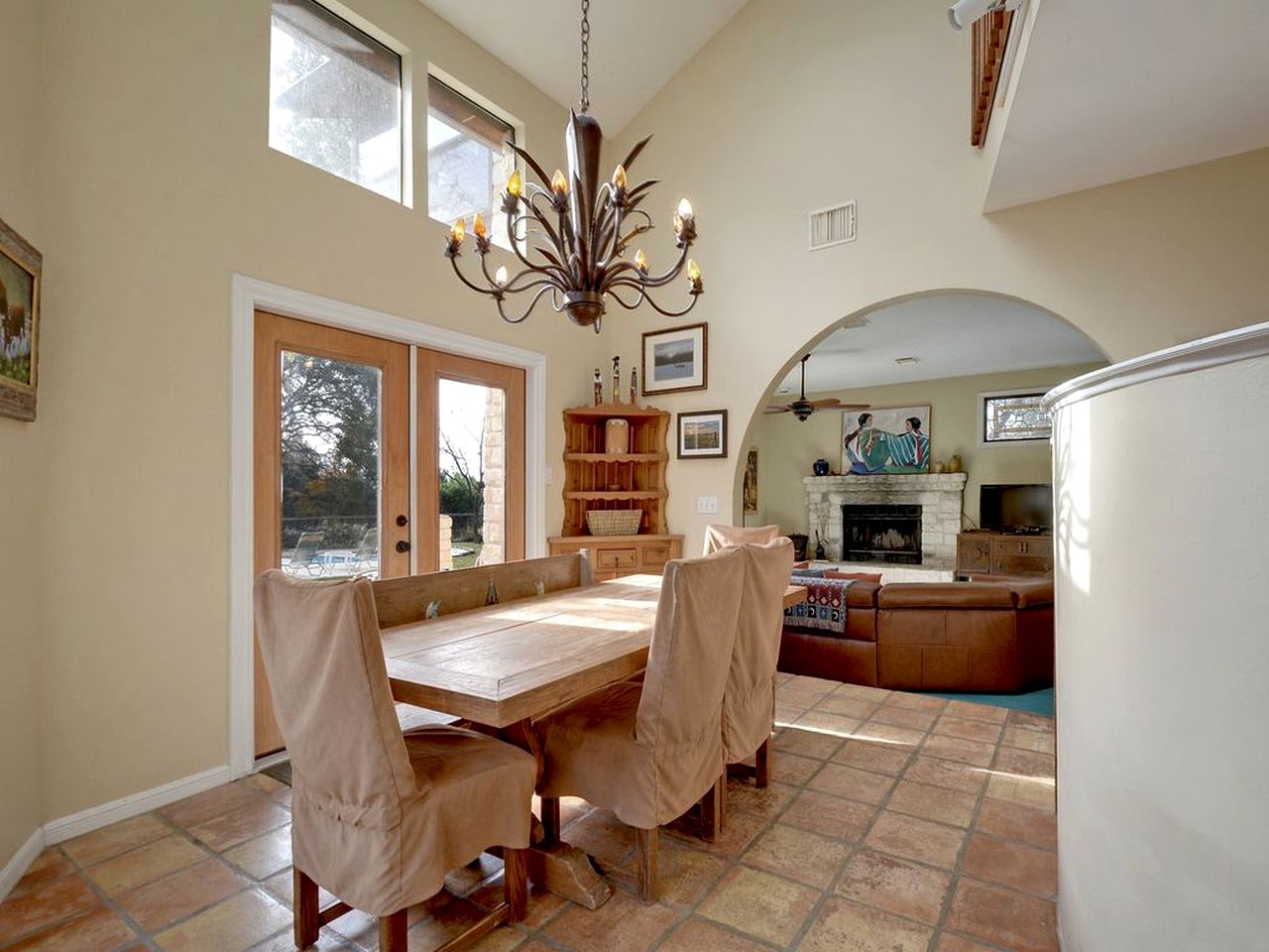 Spacious Yet Private Vacation Rental with Pool and Games Room For the Ultimate Family Getaway in Nature, Driftwood Texas