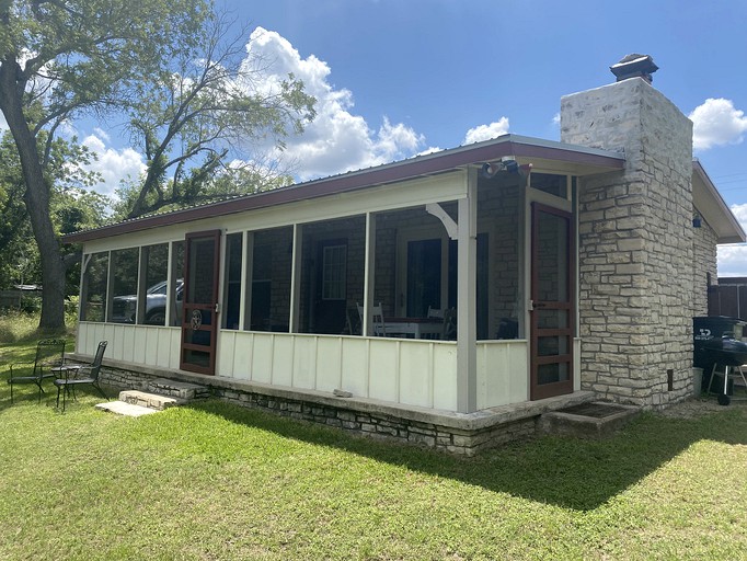 Wonderful Riverside Retreat in Wimberley, Texas, for Glorious Glamping Getaways