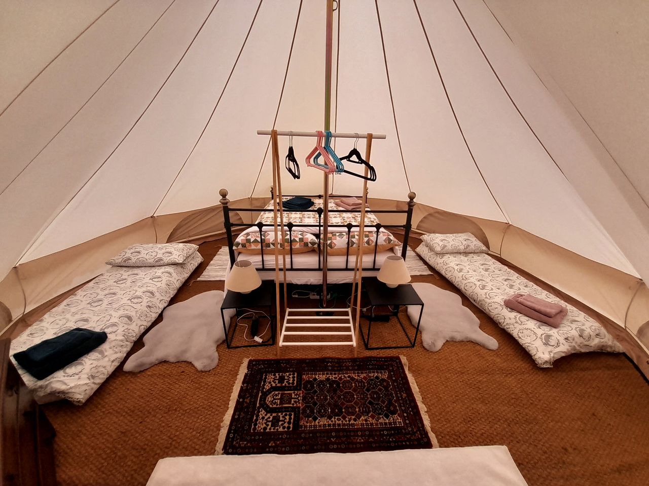 Charming Bell Tent Rental in the French Countryside, Ideal for Family Vacations in Nouvelle-Aquitaine
