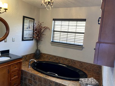 Wimberley Romance: Escape to a Cozy Cabin Nestled in Nature, TX - Photo 3
