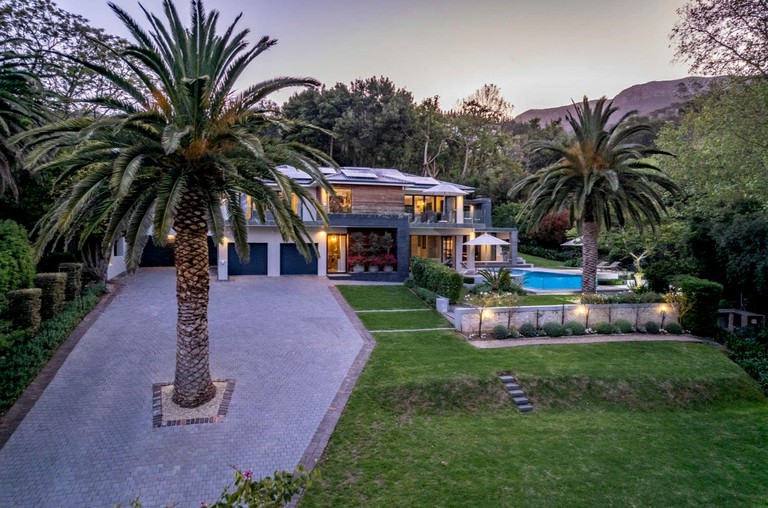 Villas (South Africa, Cape Town, Western Cape)