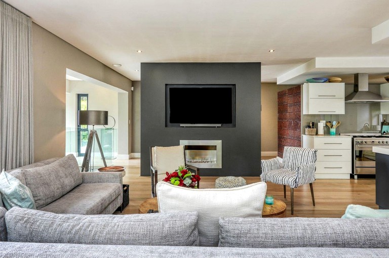 Villas (South Africa, Cape Town, Western Cape)