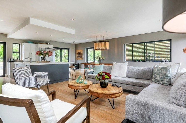 Villas (South Africa, Cape Town, Western Cape)