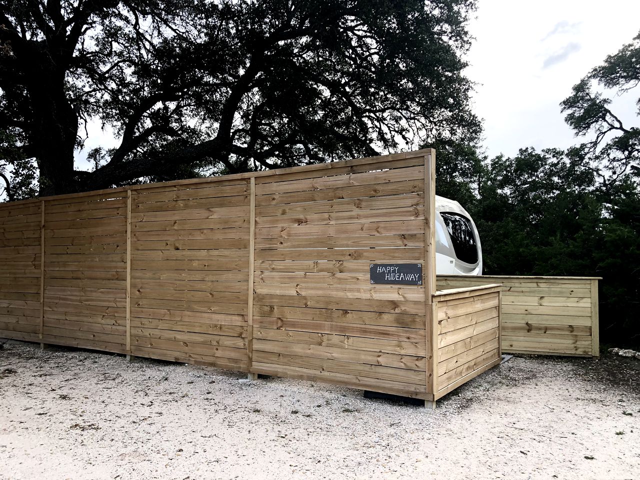 Luxury Caravan Rental in Texas for Amazing Glamping Getaways