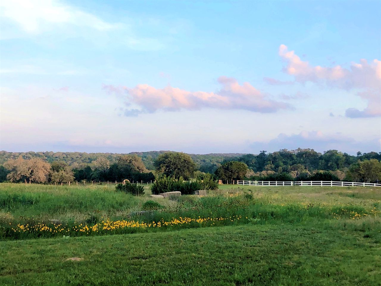 Luxury Caravan Rental in Texas for Amazing Glamping Getaways