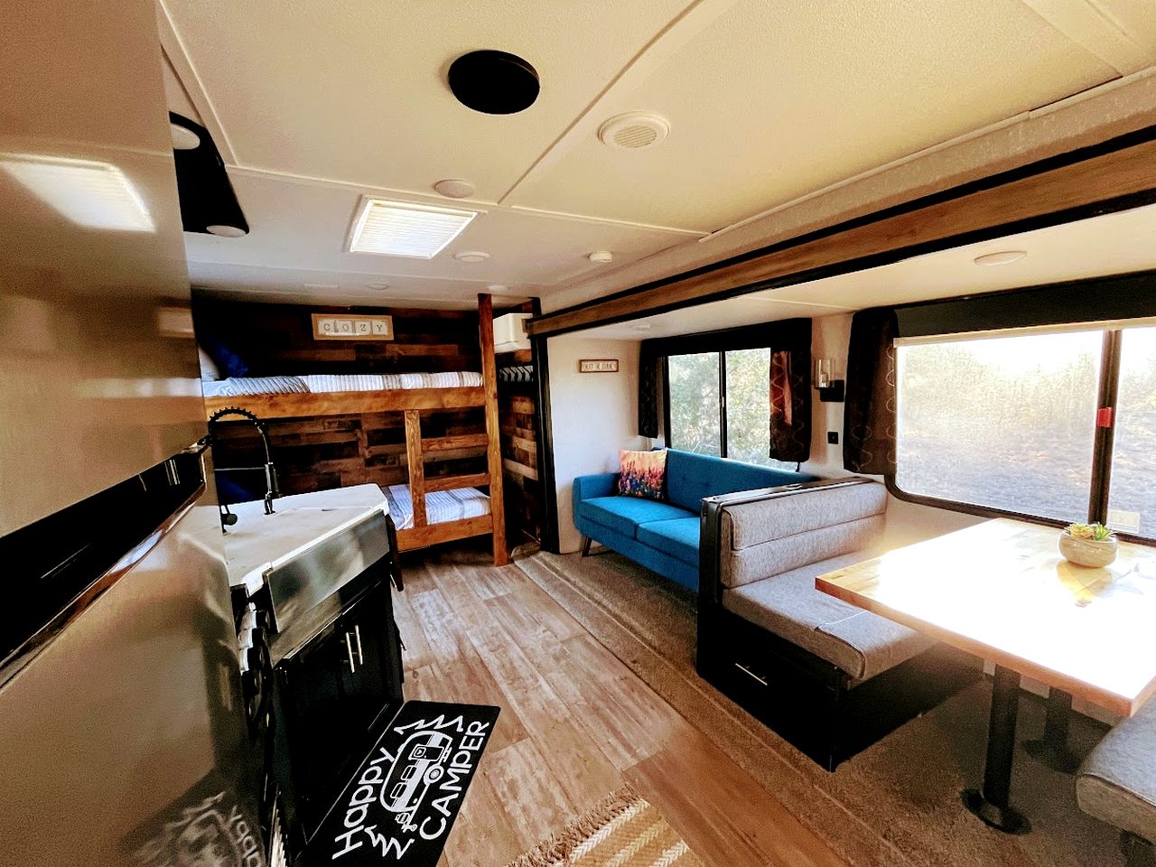 Cozy Caravan in Texas for Romantic Getaways to Nature