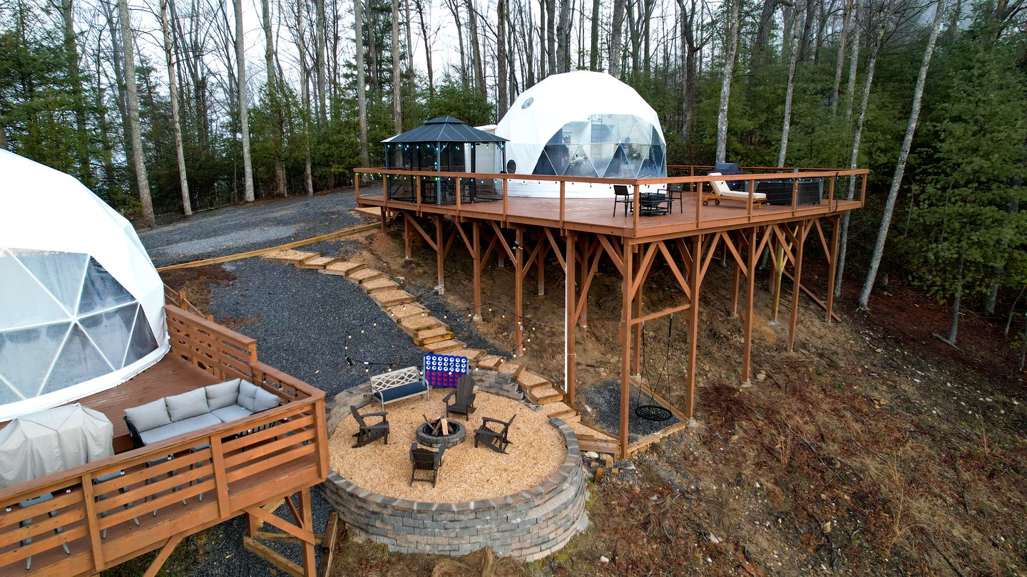 Contrast Cove Dome in Smoky Mountains in Hartford, Tennessee
