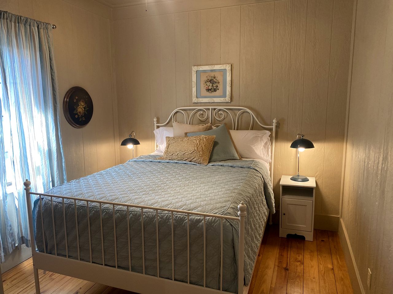 Elevate Your Holidays: Glamping at Cypress Creek Cottage, Texas' Hidden Gem