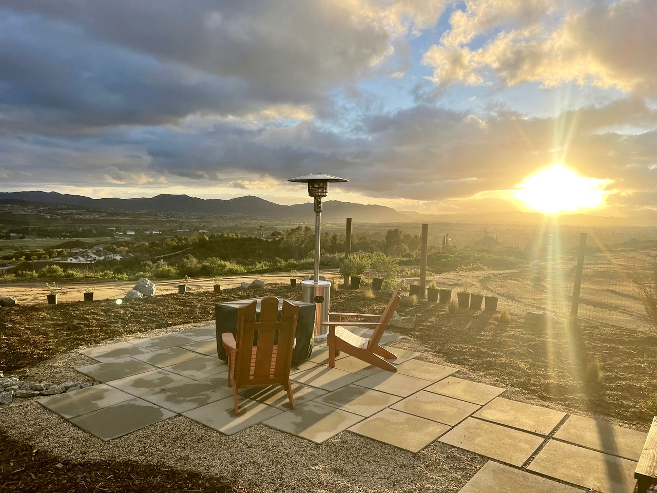 Cozy Camper with Fire Pit and Beautiful Sunsets in California