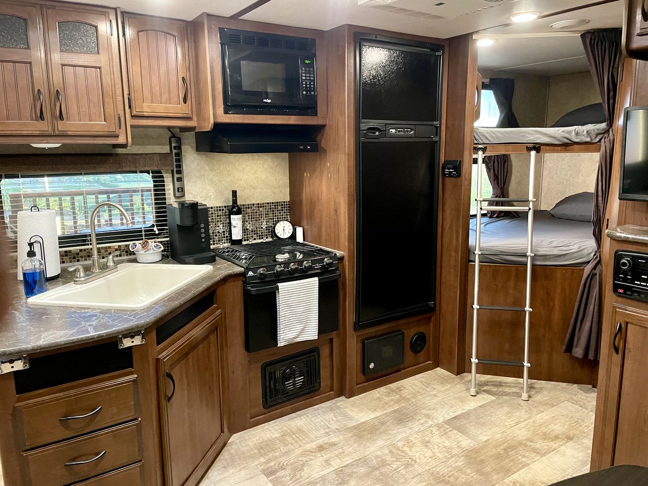 Cozy Camper with Fire Pit and Beautiful Sunsets in California