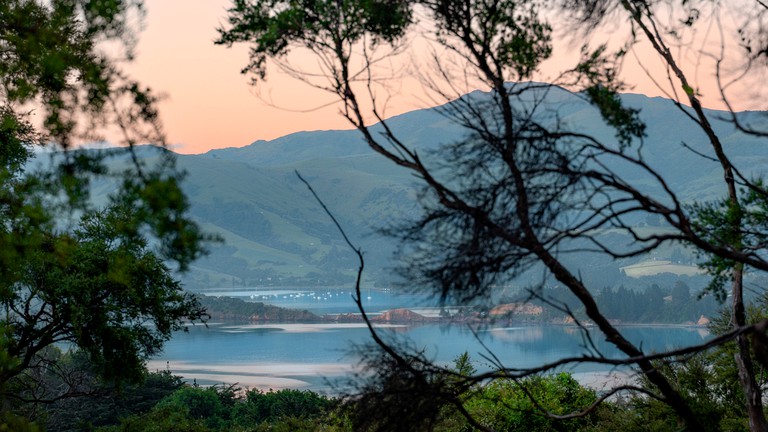Huts (New Zealand, Barrys Bay, South Island)