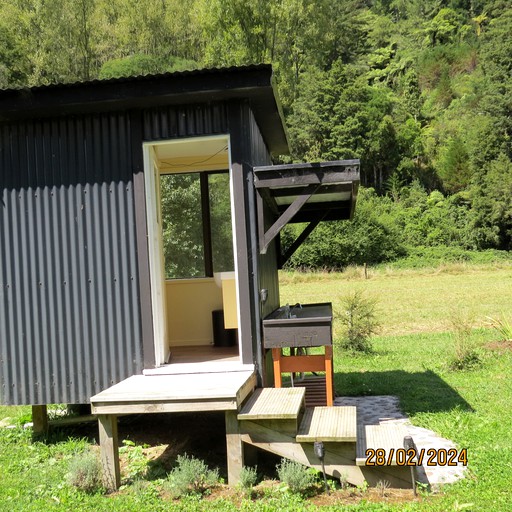 Cabins (New Zealand, Otorohanga, North Island)