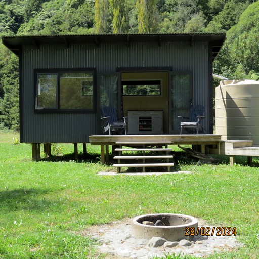 Cabins (New Zealand, Otorohanga, North Island)