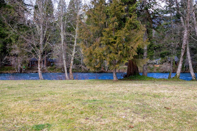 Cabins (United States of America, McKenzie Bridge, Oregon)