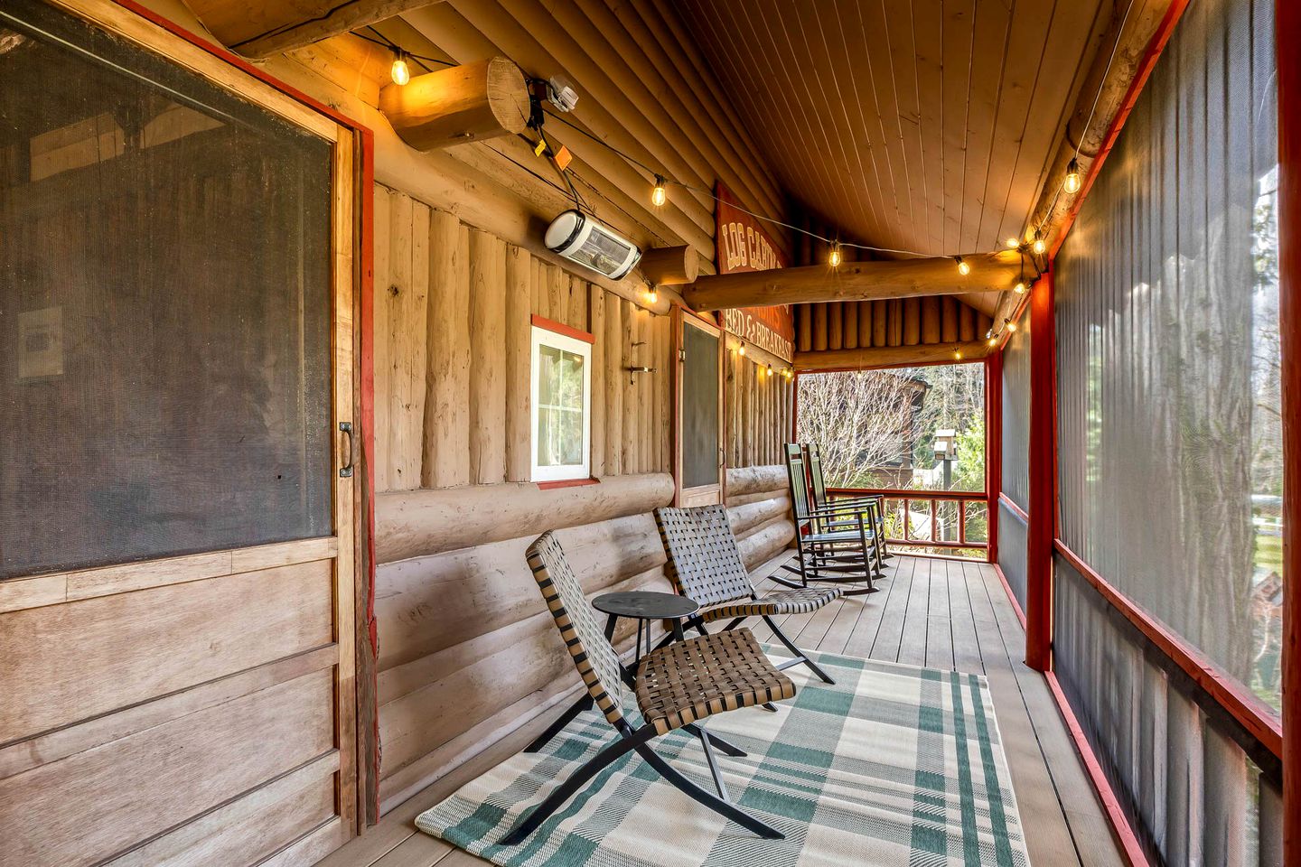 Glamping Cabin Retreat: Tranquil Escape in McKenzie Bridge, Oregon