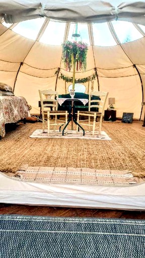 Bell Tents (United States of America, Lewisburg, Tennessee)