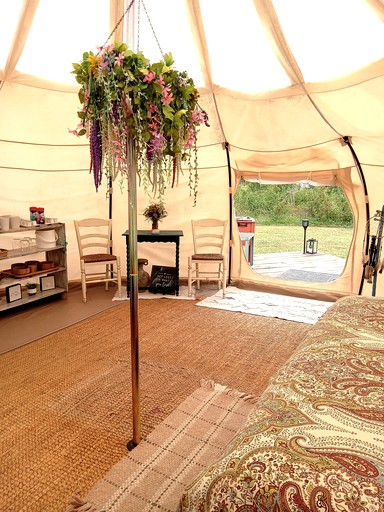 Bell Tents (United States of America, Lewisburg, Tennessee)