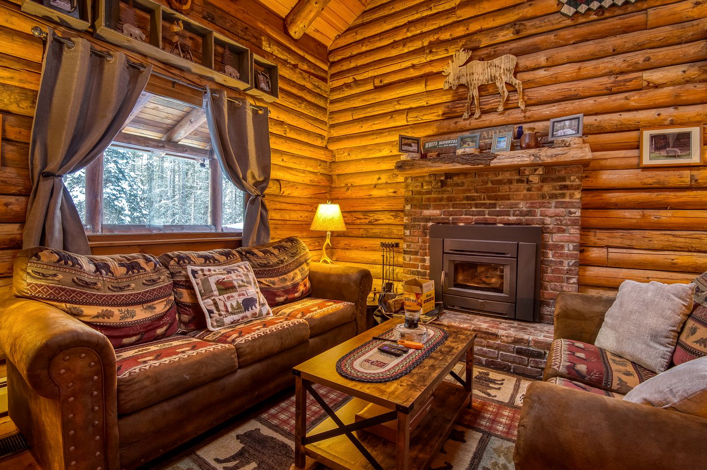Log Cabin Charm: Experience Adventure and Comfort in Bethlehem, NH