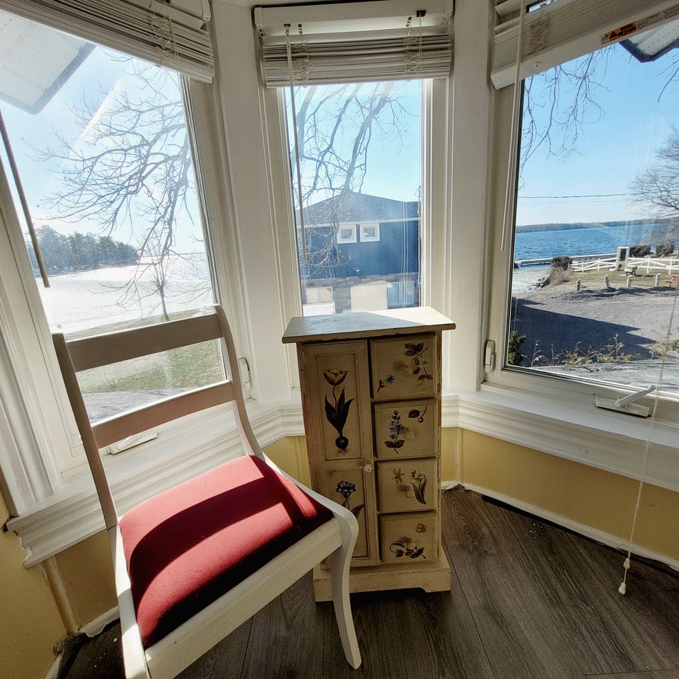 Riverfront Romance in Fenelon Falls, Ontario: Fall in Love with Glamping by the Water