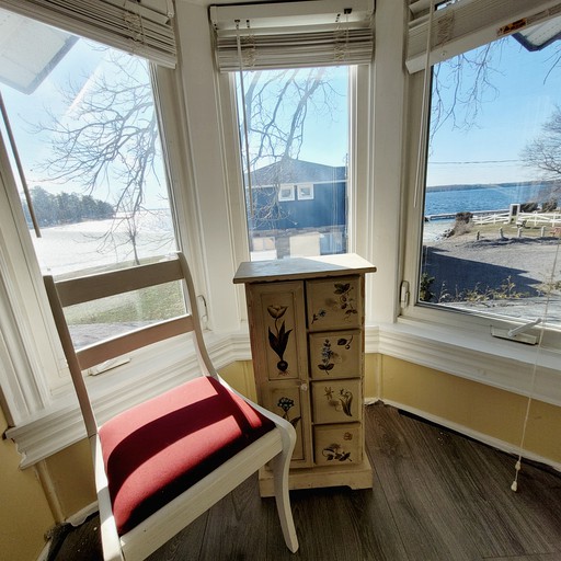 Cottages (Canada, Fenelon Falls, Ontario)