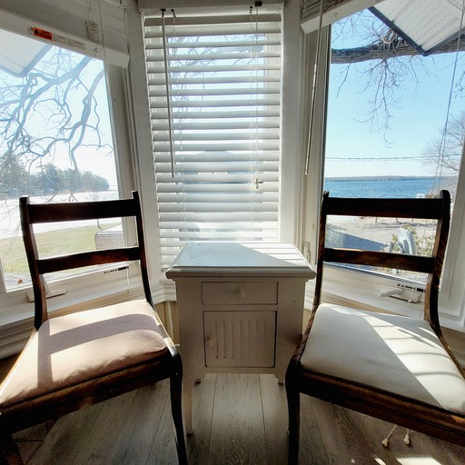 Cottages (Canada, Fenelon Falls, Ontario)