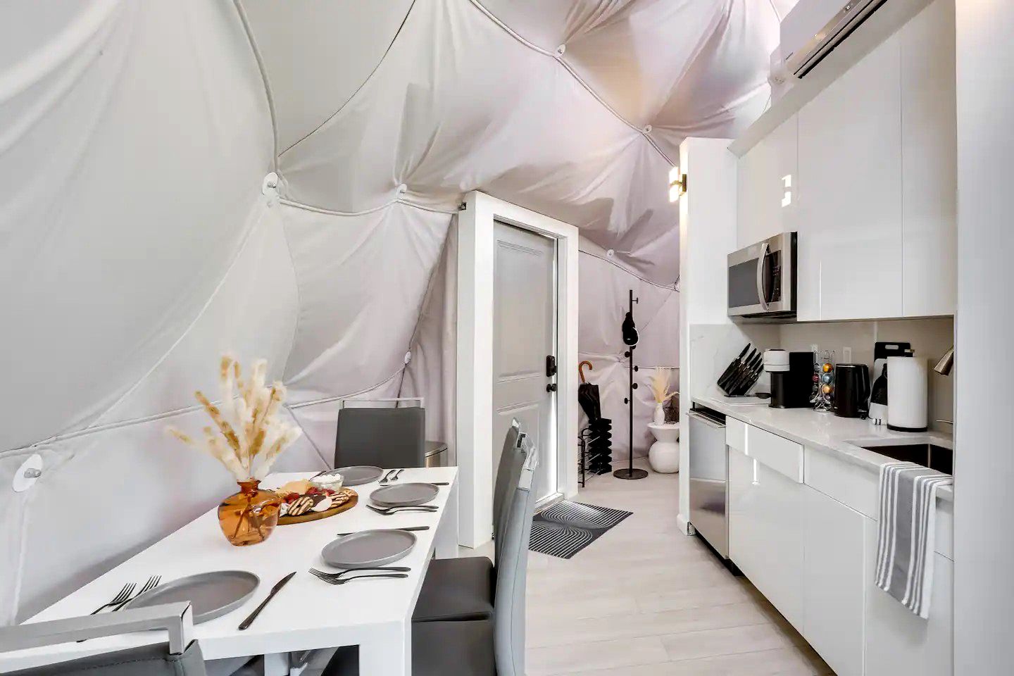 Pet-Friendly Luxury Dome with Modern Decor Inspired by the Surrounding Forests for Tranquility in Nature, in the Southern Catskills, New York