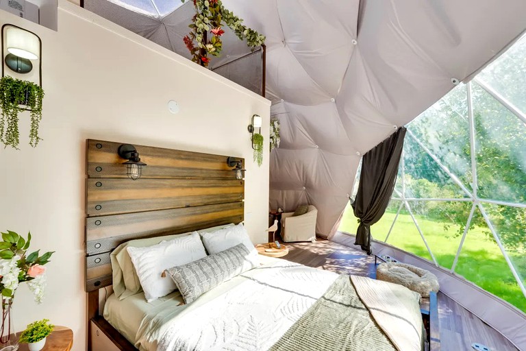 Nature Lovers Luxury Dome with Access to Hiking Trails in the Southern Catskills, Upstate New York