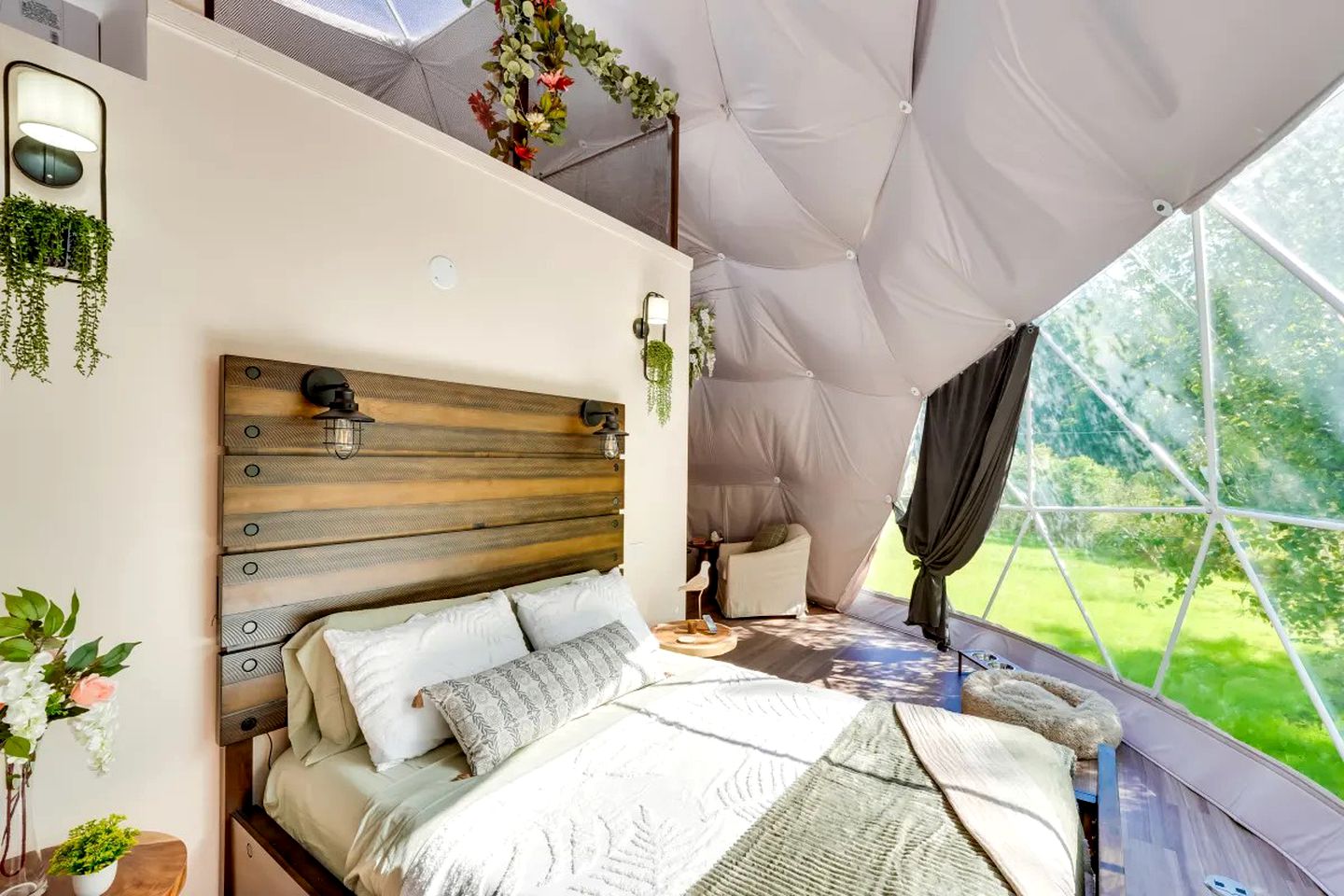 Nature Lovers Luxury Dome with Access to Hiking Trails in the Southern Catskills, Upstate New York