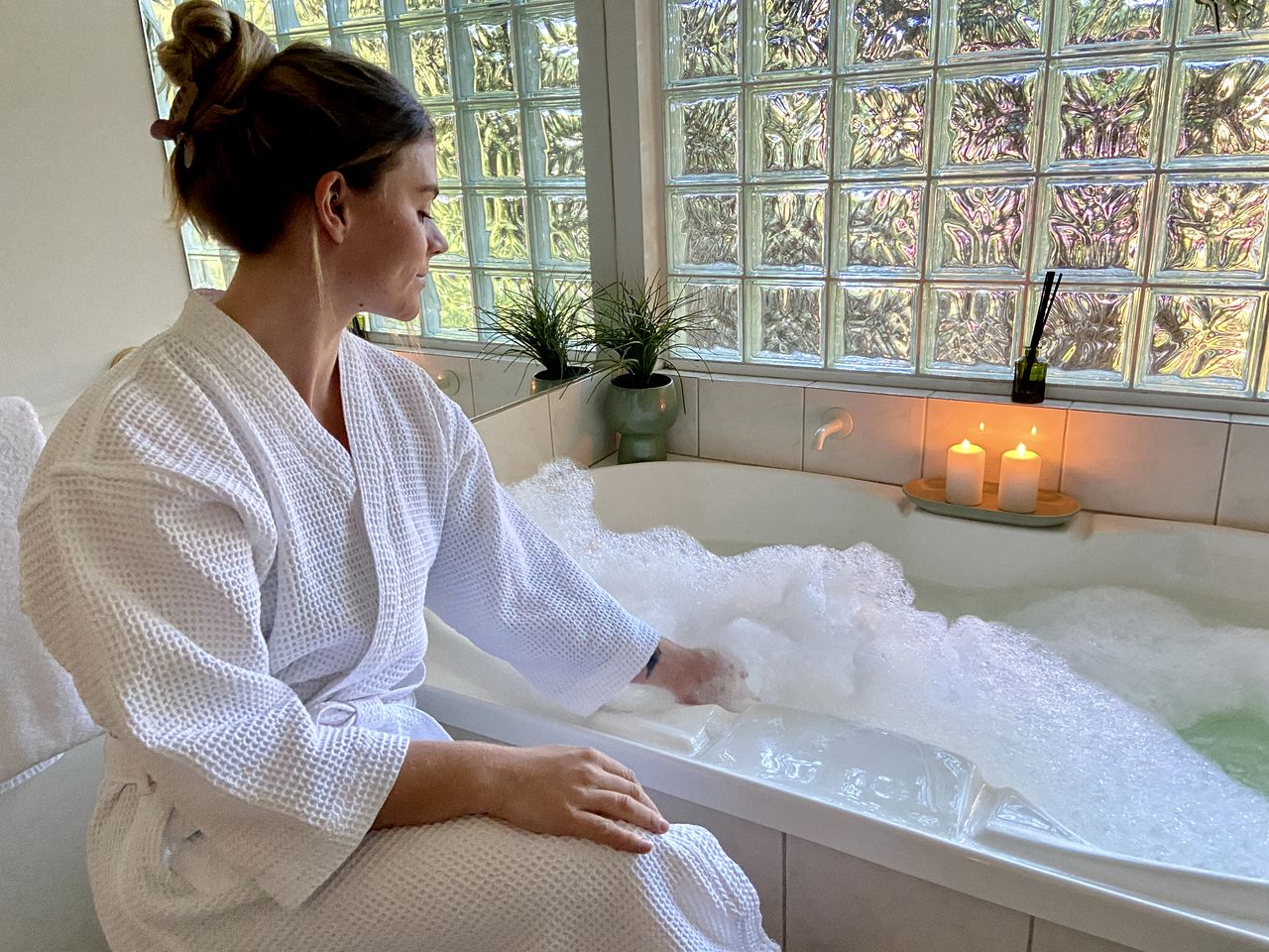 Glamping Escape to this Lovely Log Cabin Retreat in Olinda, Victoria