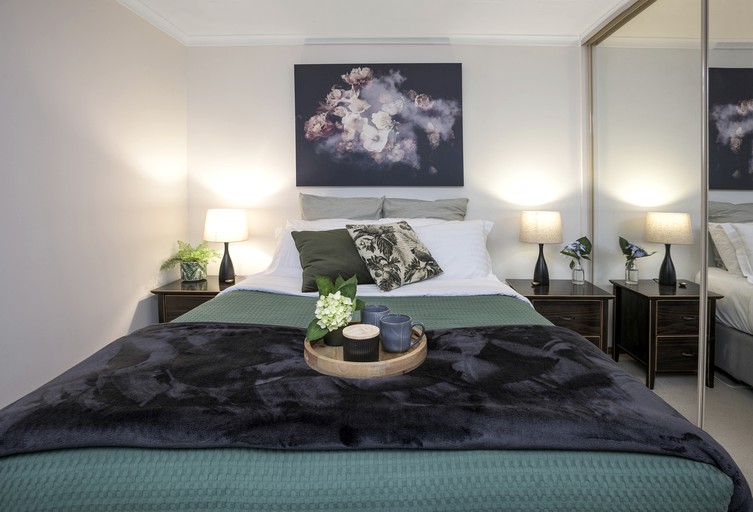 Log Cabins (Australia, Olinda, Victoria)