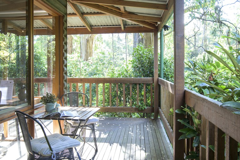 Log Cabins (Australia, Olinda, Victoria)