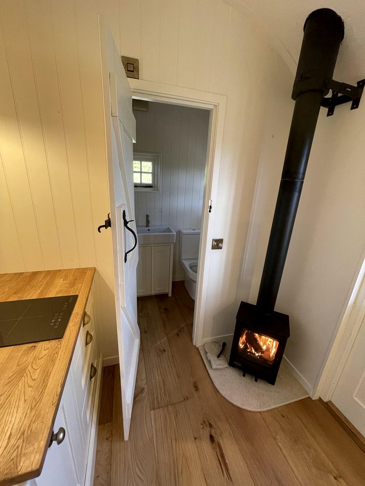 Remote Tiny House Beautifully Remodeled with Hot-Tub in the UK