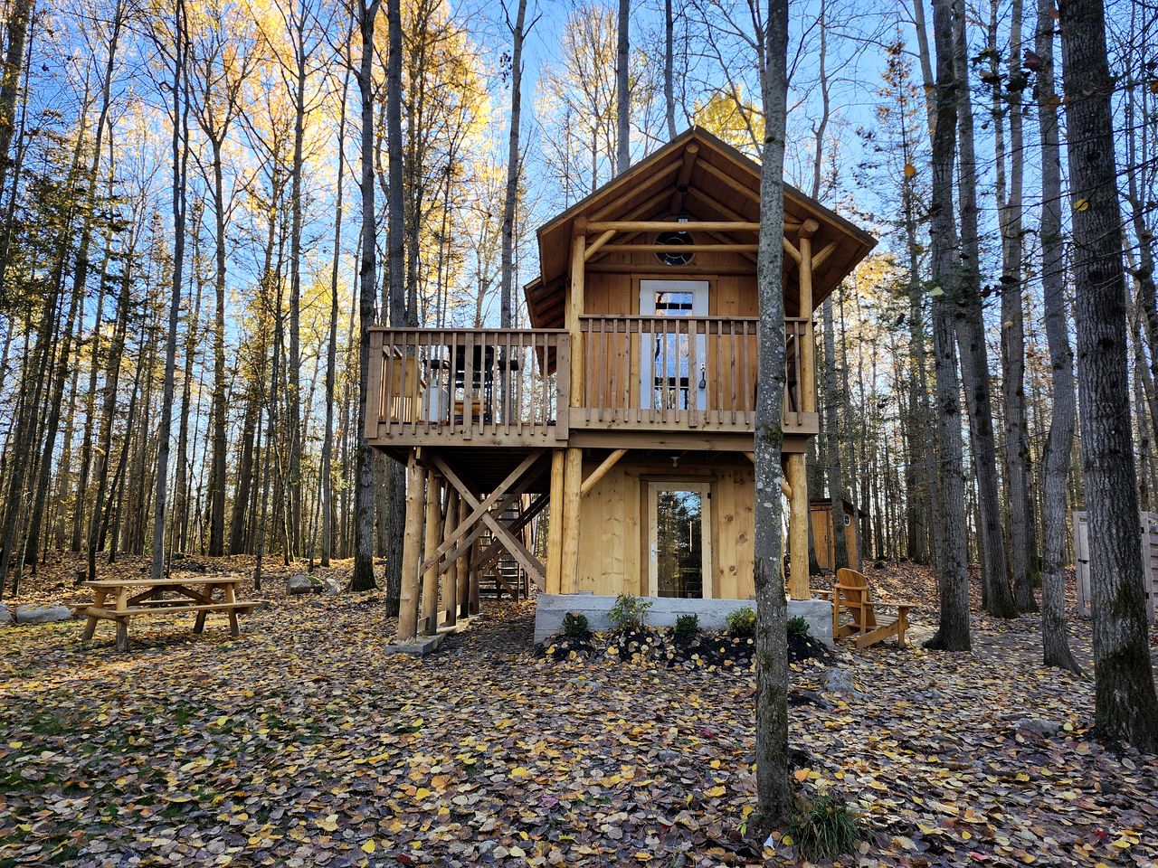 Tree Houses (Canada, Callander, Ontario)