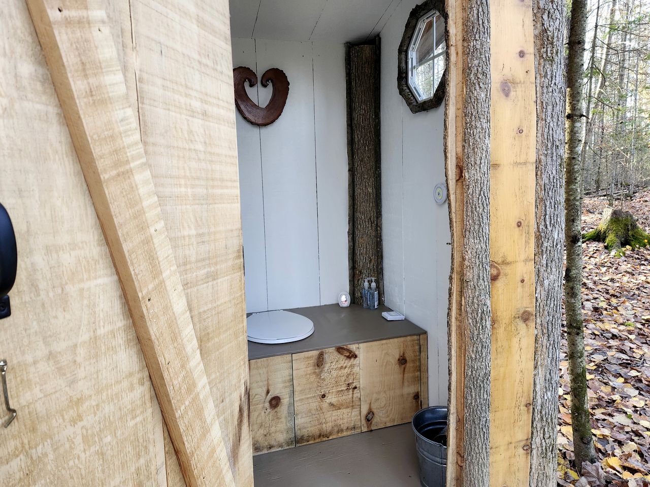 Unique Tree House Perfect for Families with BBQ in Callander, Ontario