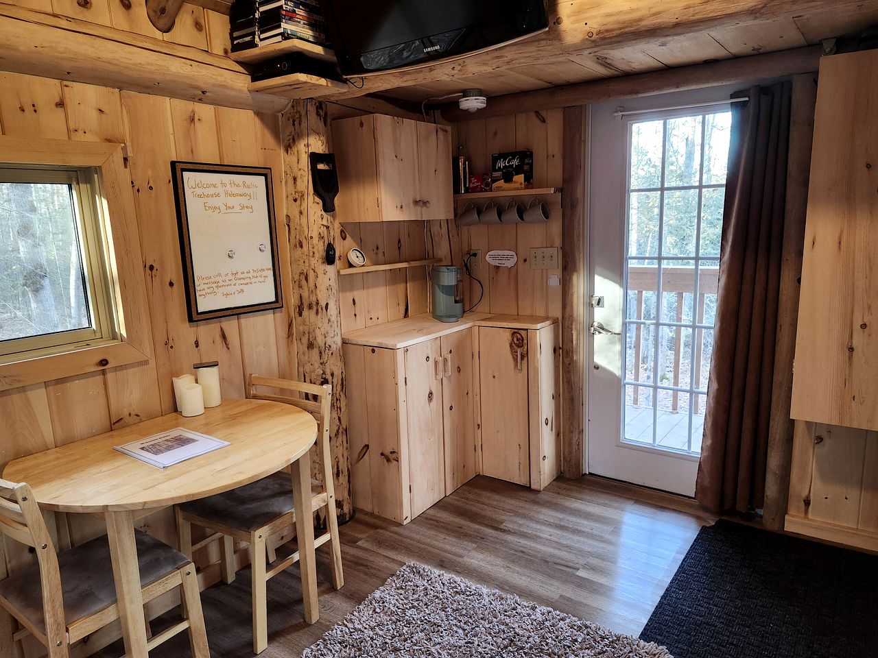 Unique Tree House Perfect for Families with BBQ in Callander, Ontario