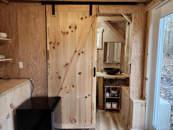 Tree Houses (Canada, Callander, Ontario)