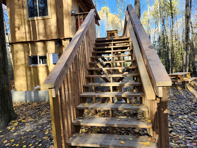 Tree Houses (Canada, Callander, Ontario)