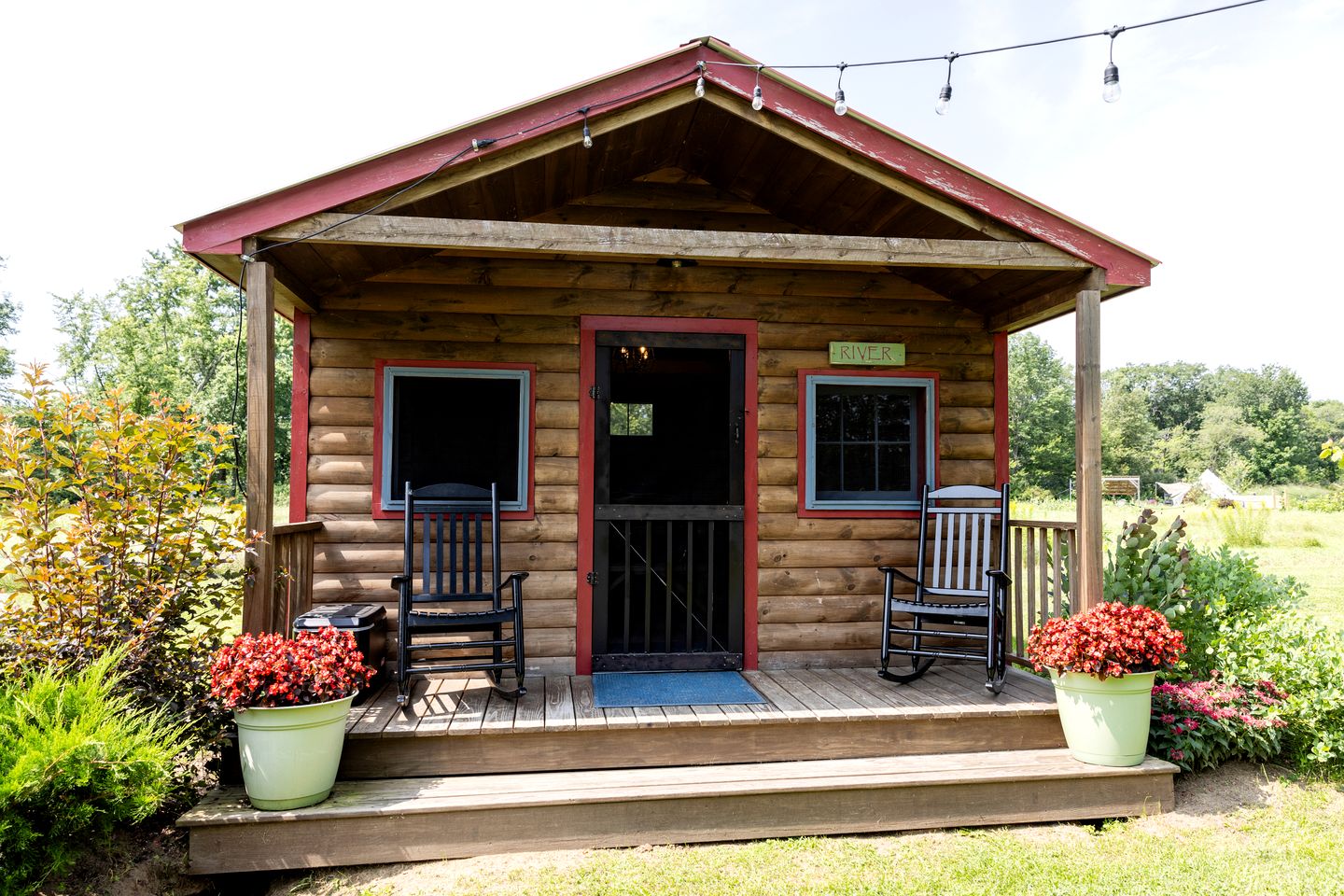 Lovely Quaint Cabins Amazing for Outdoor Activities and Create New Memories in Turner, Maine