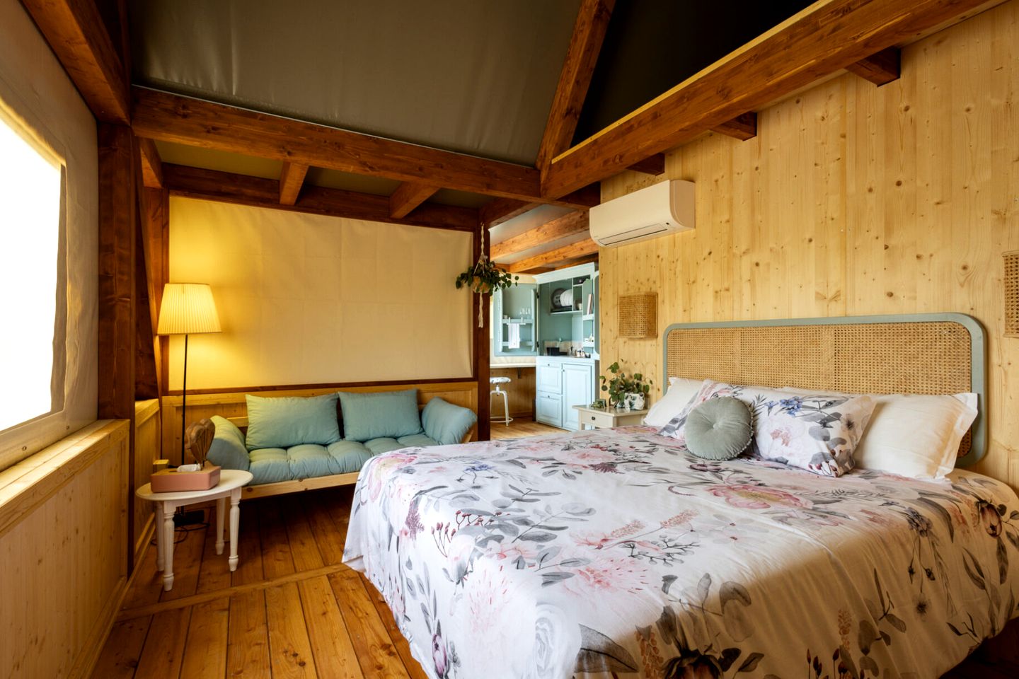 Luxurious Eco-Friendly Glamping Experience with Jacuzzi and Pool in Saturnia, Tuscany