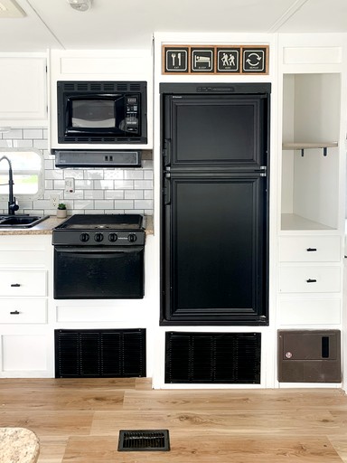 Caravans (United States of America, Cocoa Beach, Florida)