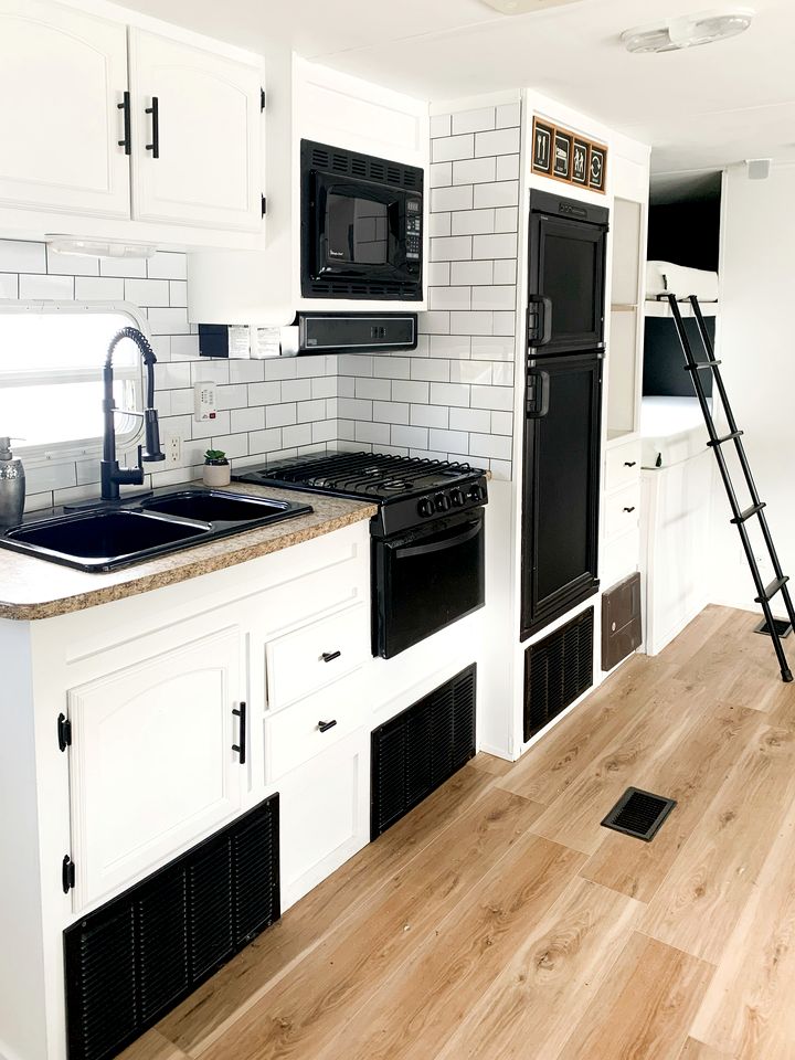 Spacious and Modern Caravan Incredible for Beach Antivities in Cocoa Beach, Florida