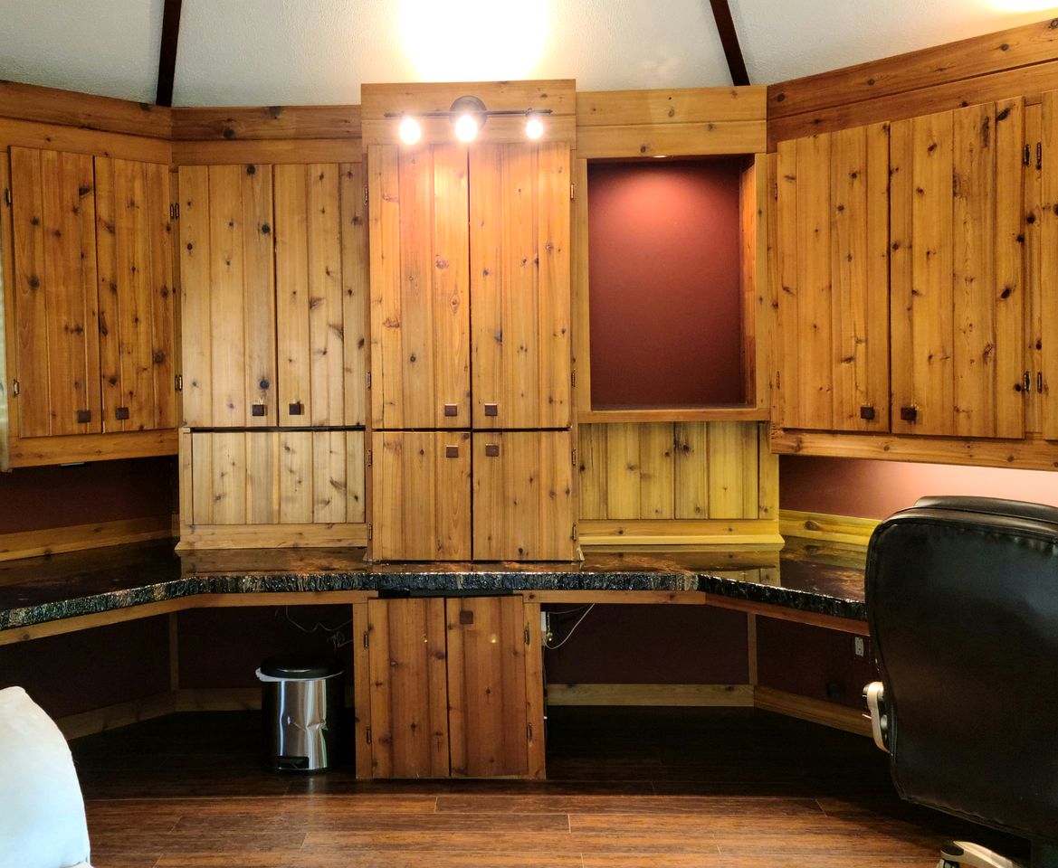 Rustic Countryside Cabin with Amazing Views in Parkland County, Alberta