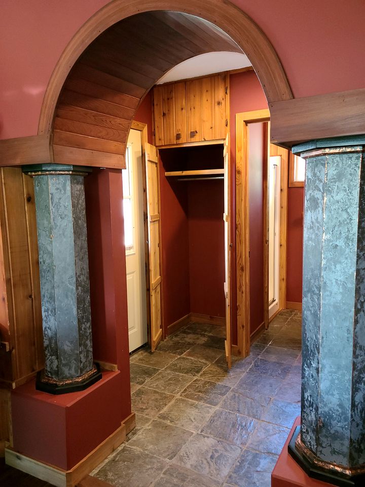 Rustic Countryside Cabin with Amazing Views in Parkland County, Alberta