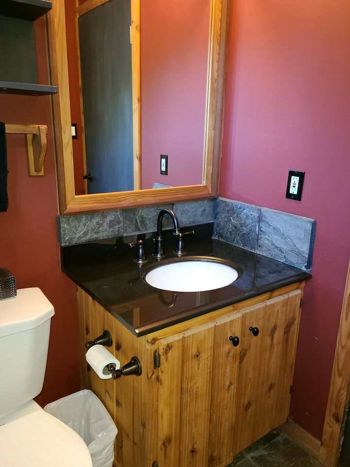 Rustic Countryside Cabin with Amazing Views in Parkland County, Alberta