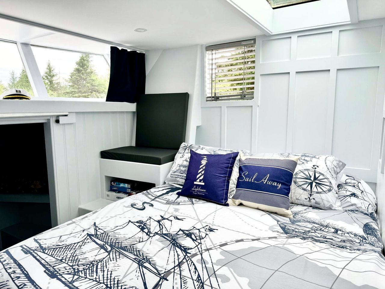 Peaceful Boat Retreat with Luxury Interior with Hot Tub in Cocagne, New Brunswick