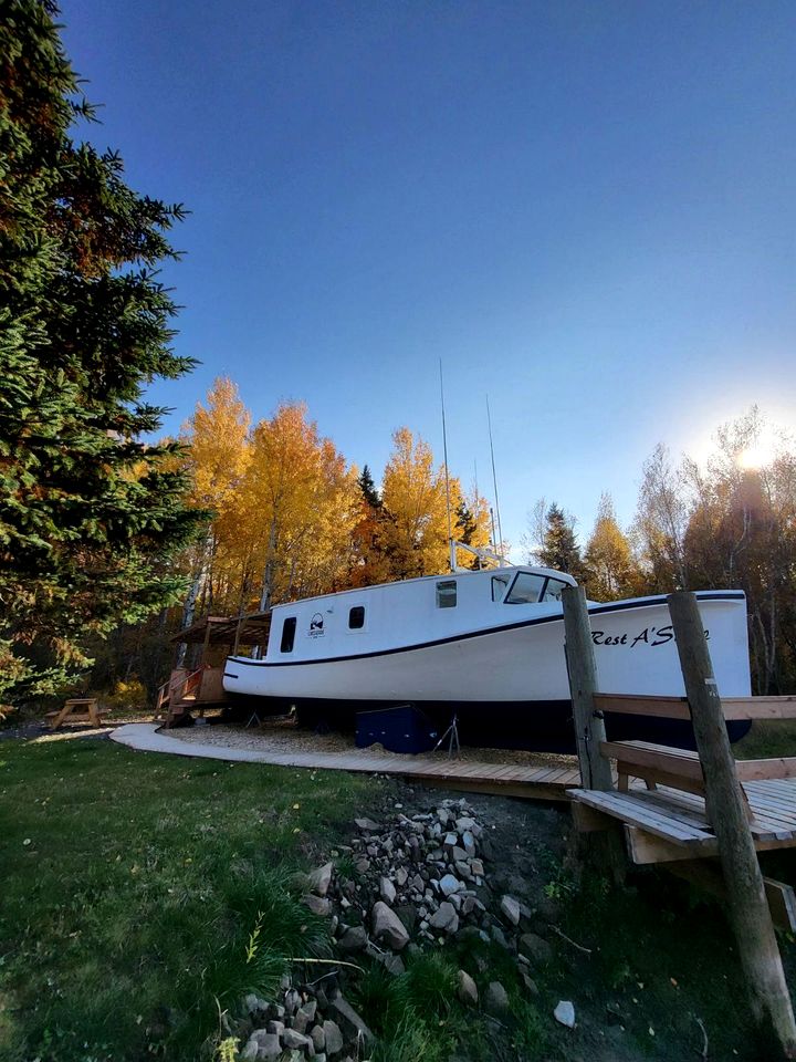 Peaceful Boat Retreat with Luxury Interior with Hot Tub in Cocagne, New Brunswick