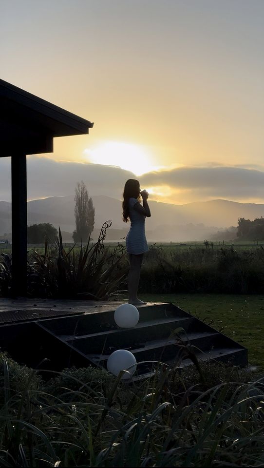 Beautiful Eco-Retreat with Hot-Tub and Breathtaking Countryside Views Geraldine Downs, Canterbury