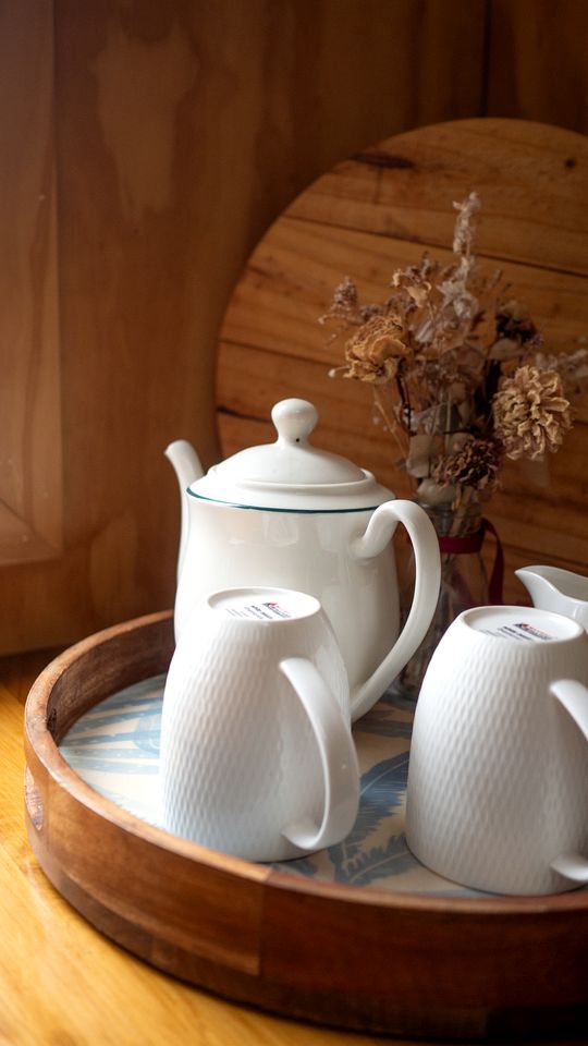 Beautiful Eco-Retreat with Hot-Tub and Breathtaking Countryside Views Geraldine Downs, Canterbury