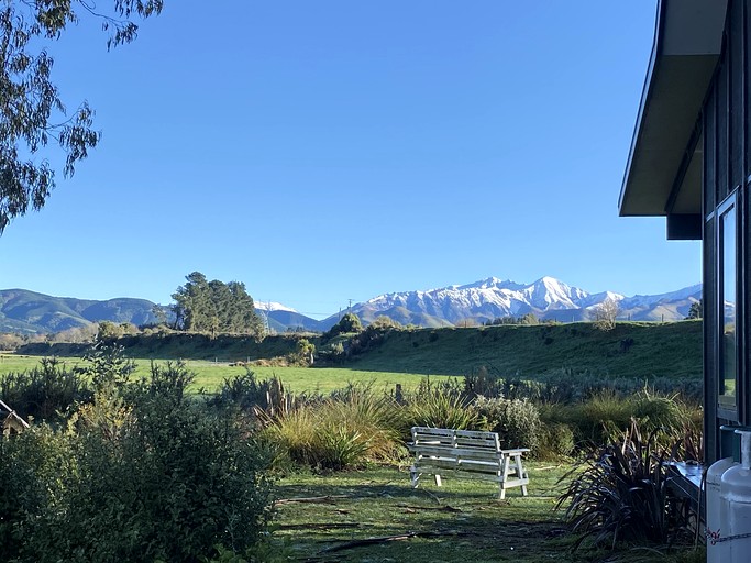 Cabins (New Zealand, Geraldine Downs, Canterbury)