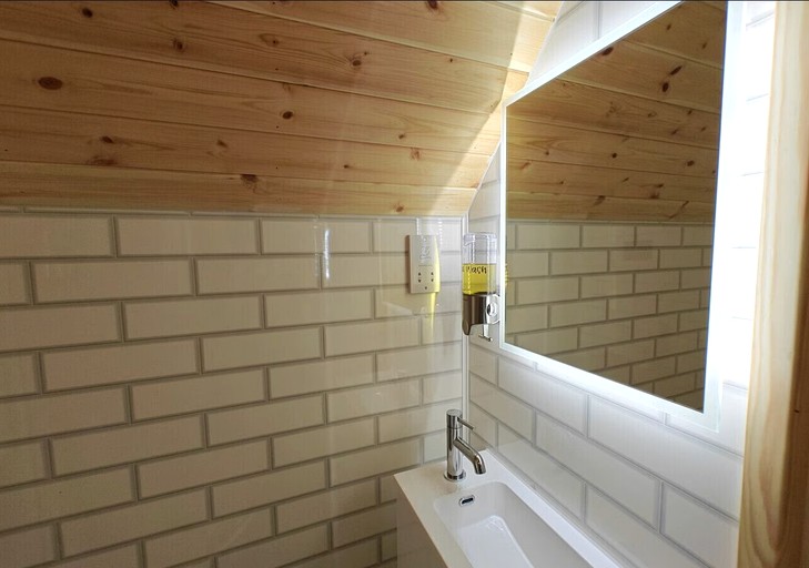 Cabins (United Kingdom, Laughton, East Sussex)